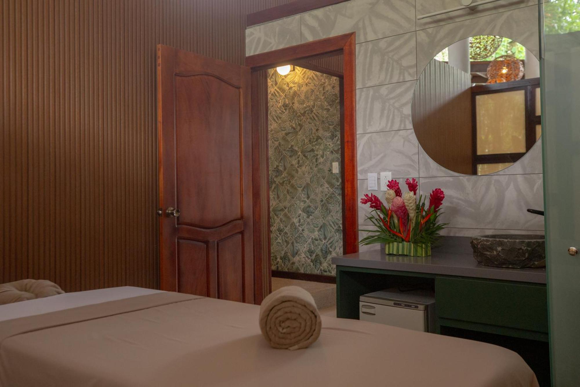 טורטוגוארו Evergreen Lodge מראה חיצוני תמונה